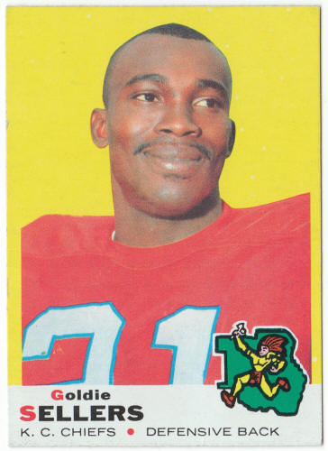 1969 Topps Football #119 Goldie Sellers Rookie Card
