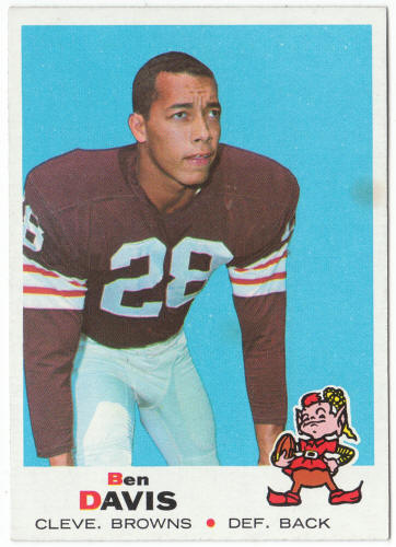 1969 Topps Football #187 Ben Davis Rookie Card