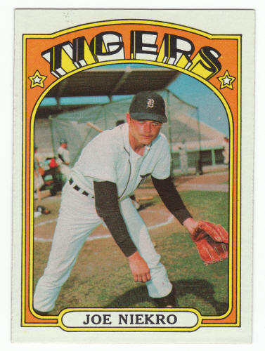 1972 Topps #216A Joe Niekro front