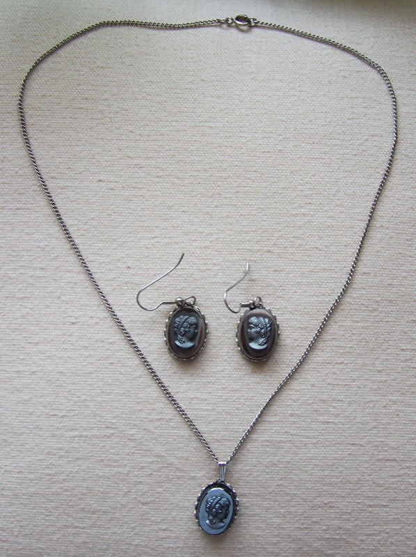Victorian Style Cameo Necklace Earrings Set