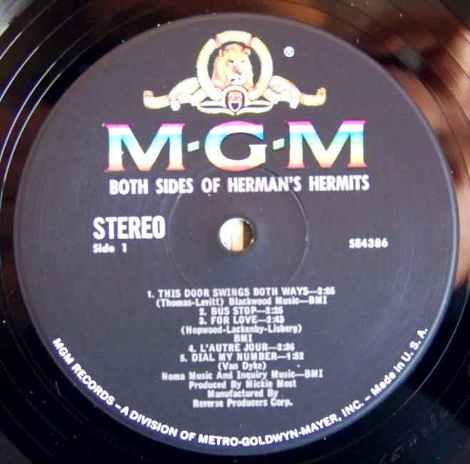 Both Sides Of Hermans Hermits Side 1 label