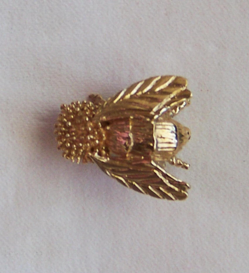 14K Gold Bee Brooch Pin