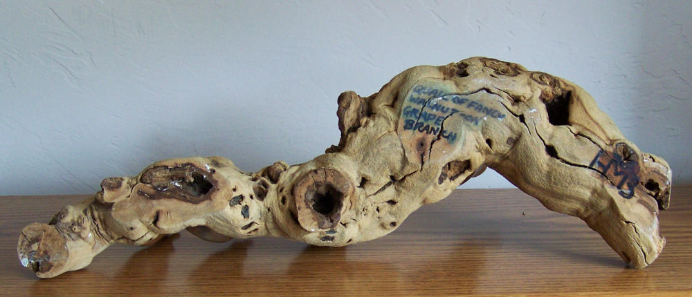 Fancy Walnut Quail Carving branch bottom