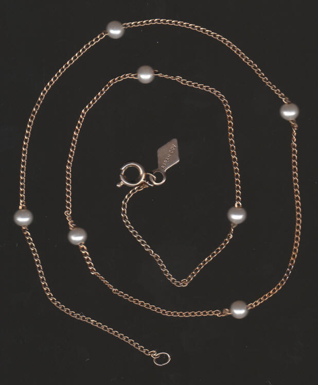 Sarah Coventry Classic Choice Necklace