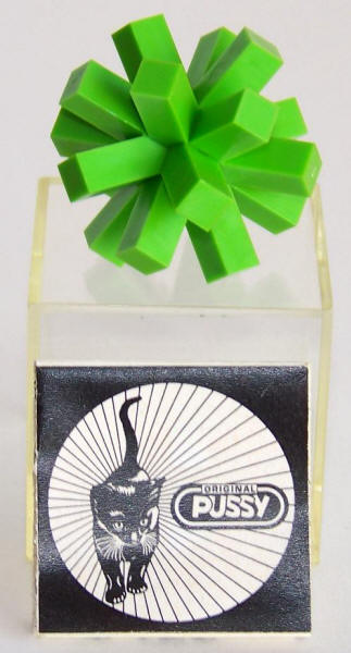 Original Pussy Tangle Puzzle