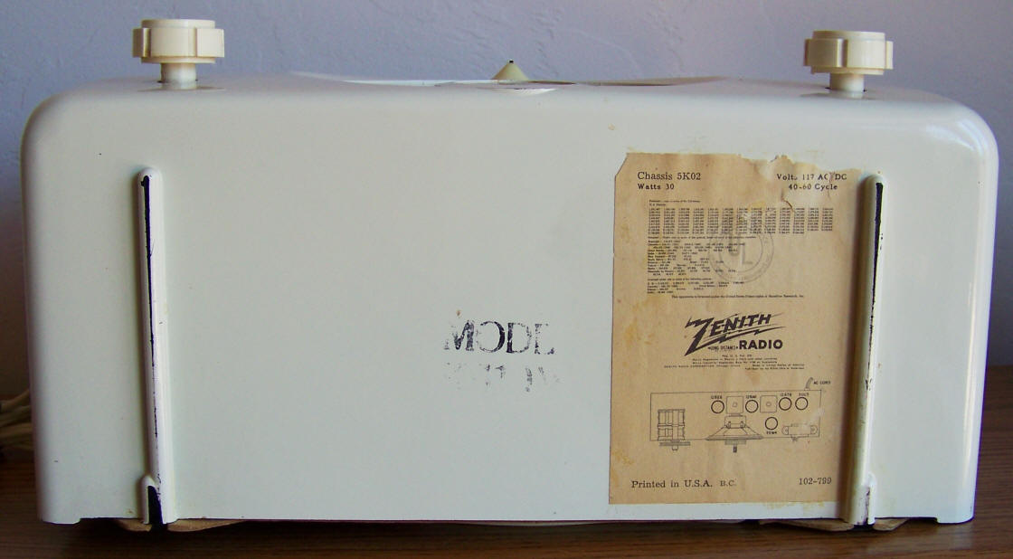 Zenith Model K510W AM Radio bottom